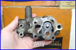 1950-52 Harley-Davidson Panhead Motor Oil Feed Pump Cover Gears