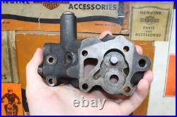 1950-52 Harley-Davidson Panhead Motor Oil Feed Pump Cover Gears