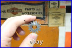 1950-52 Harley-Davidson Panhead Motor Oil Feed Pump Cover Gears