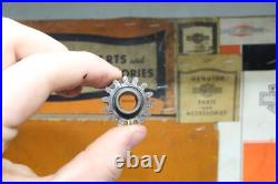 1950-52 Harley-Davidson Panhead Motor Oil Feed Pump Cover Gears