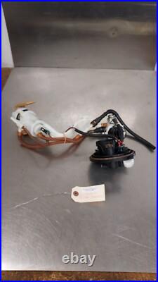 2011 Harley Davidson Road King FLHR Fuel Gas Pump & Top Plate Assembly