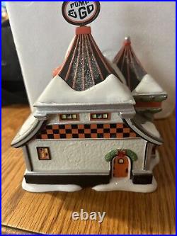 Dept 56 North Pole Harley-Davidson Harley Pump & Go Diner #4035574